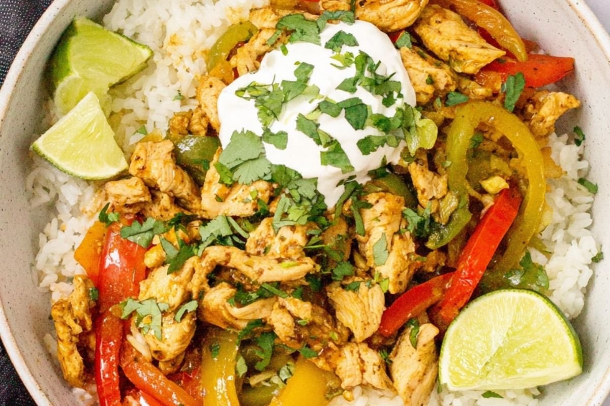 Chicken Fajita Rice Bowl: A Flavorful, Easy, and Healthy Meal